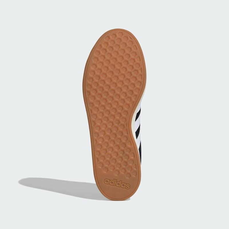 Pantofi Grand Court Base anii 2000