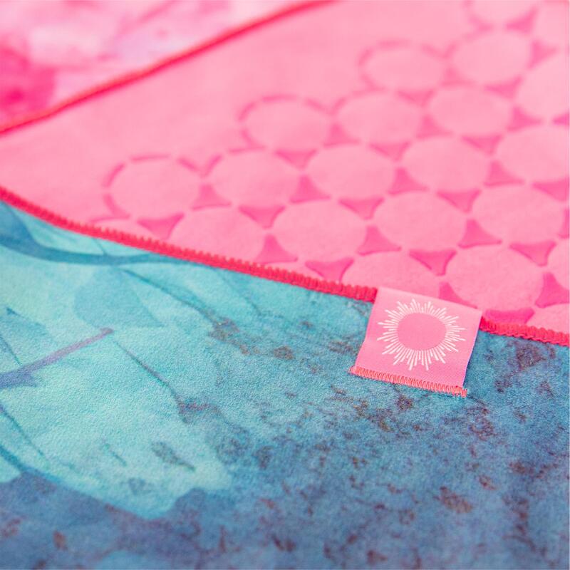Set de serviettes de yoga : antidérapantes grâce à leur structure en silicone