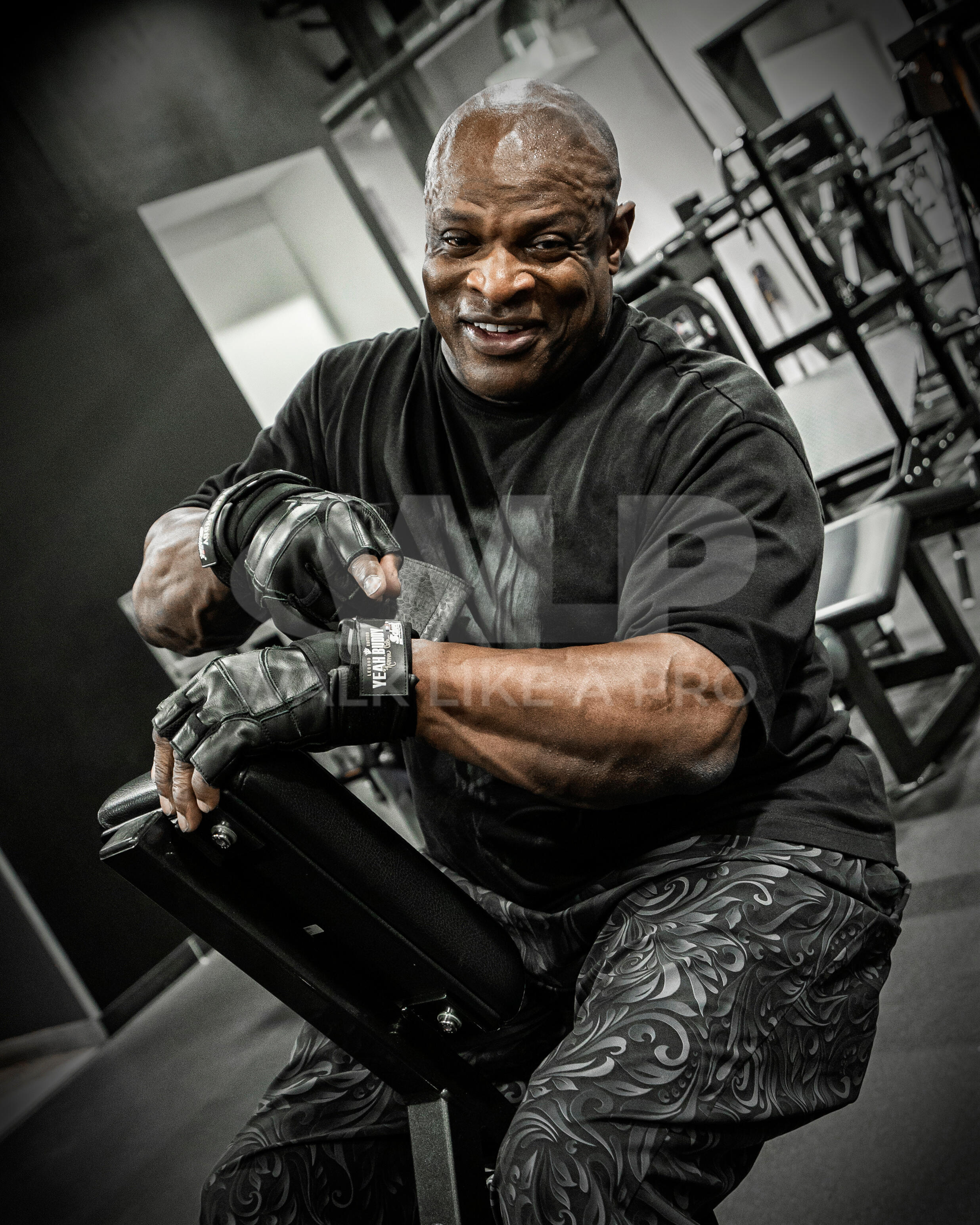 Ronnie Coleman Signature Series Ultimate Griff Modell RC1907 4/8