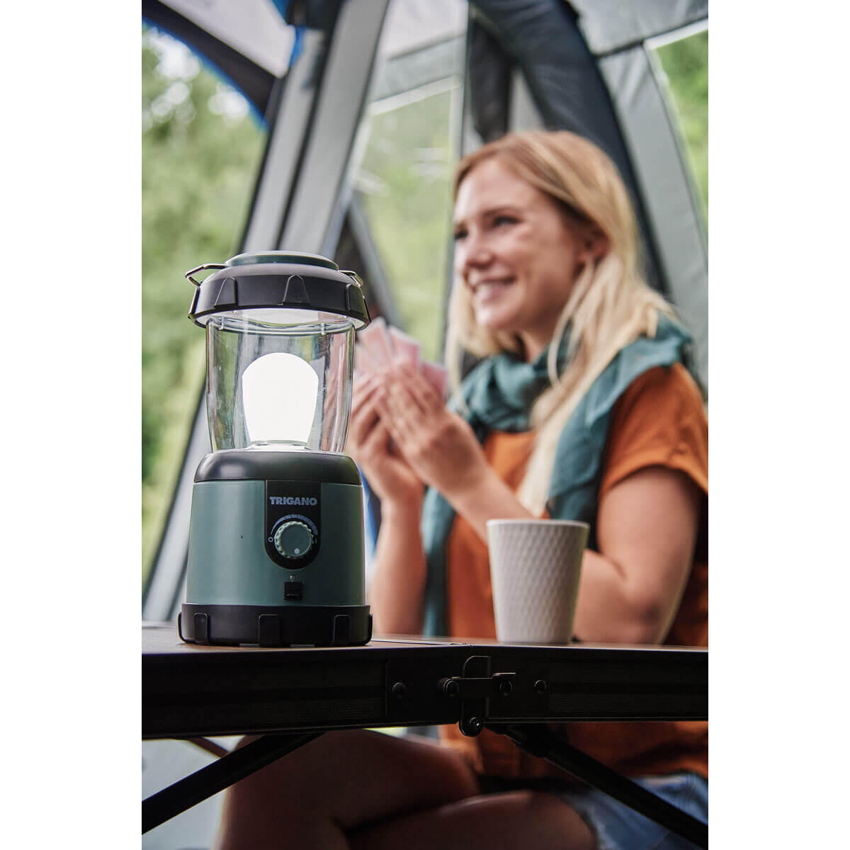 Lámpara Led recargable 360° con tecnología CREE-XPG 2 y recarga USB. 2/2