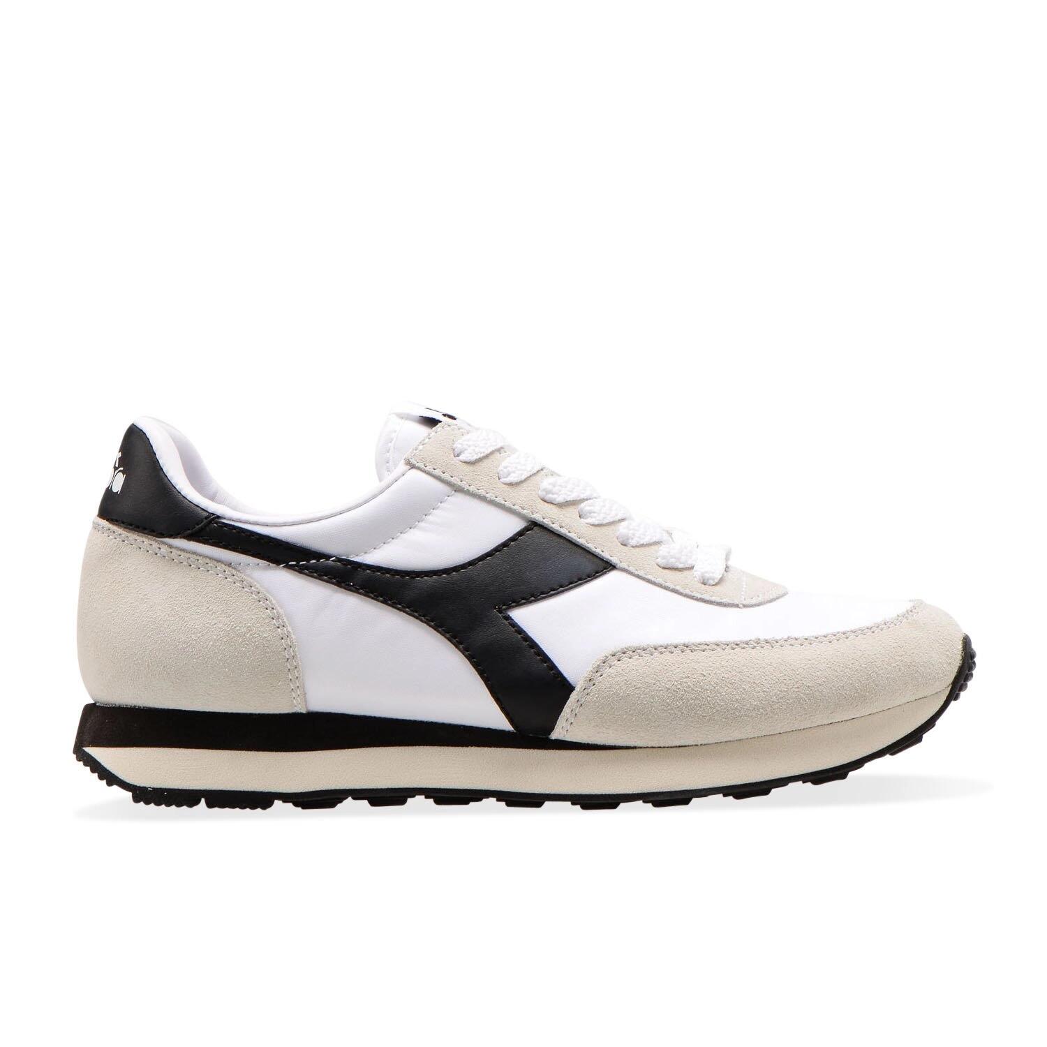 DIADORA picture