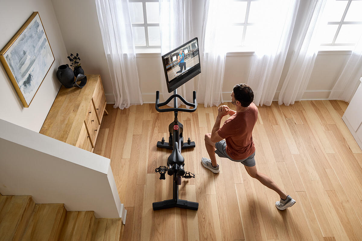 Hometrainer 24 Studio Bike / 24 weerstandsniveaus + Twee halters 5/7
