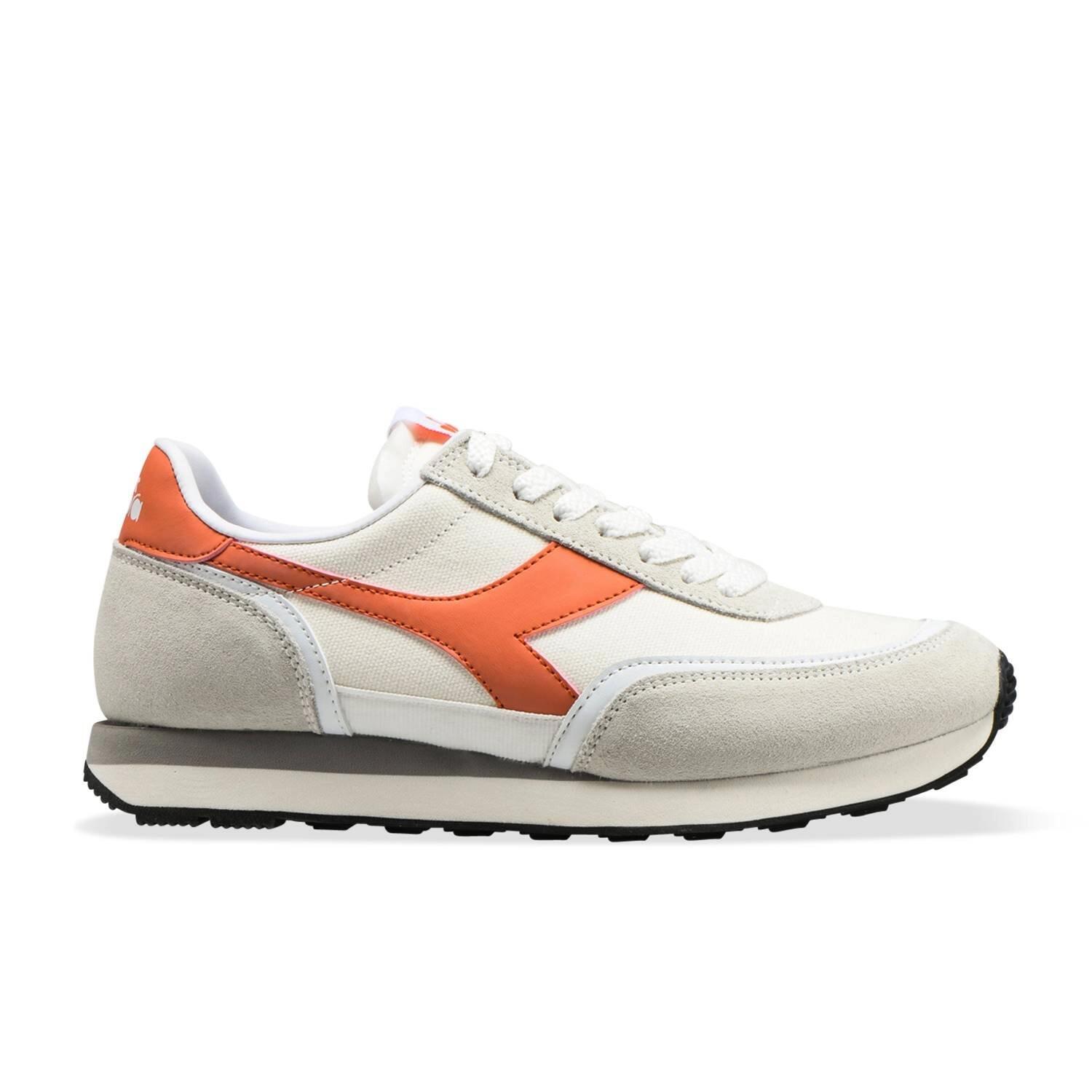DIADORA picture