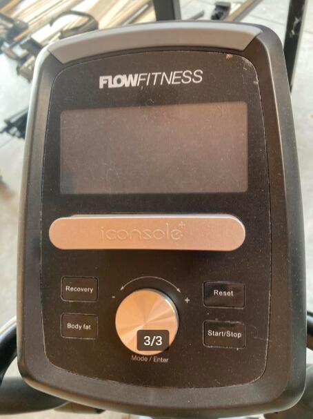 FLOW FITNESS picture
