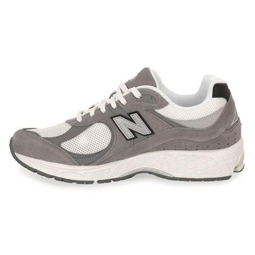 Sapatos de caminhada para homem New Balance 2002 3/5