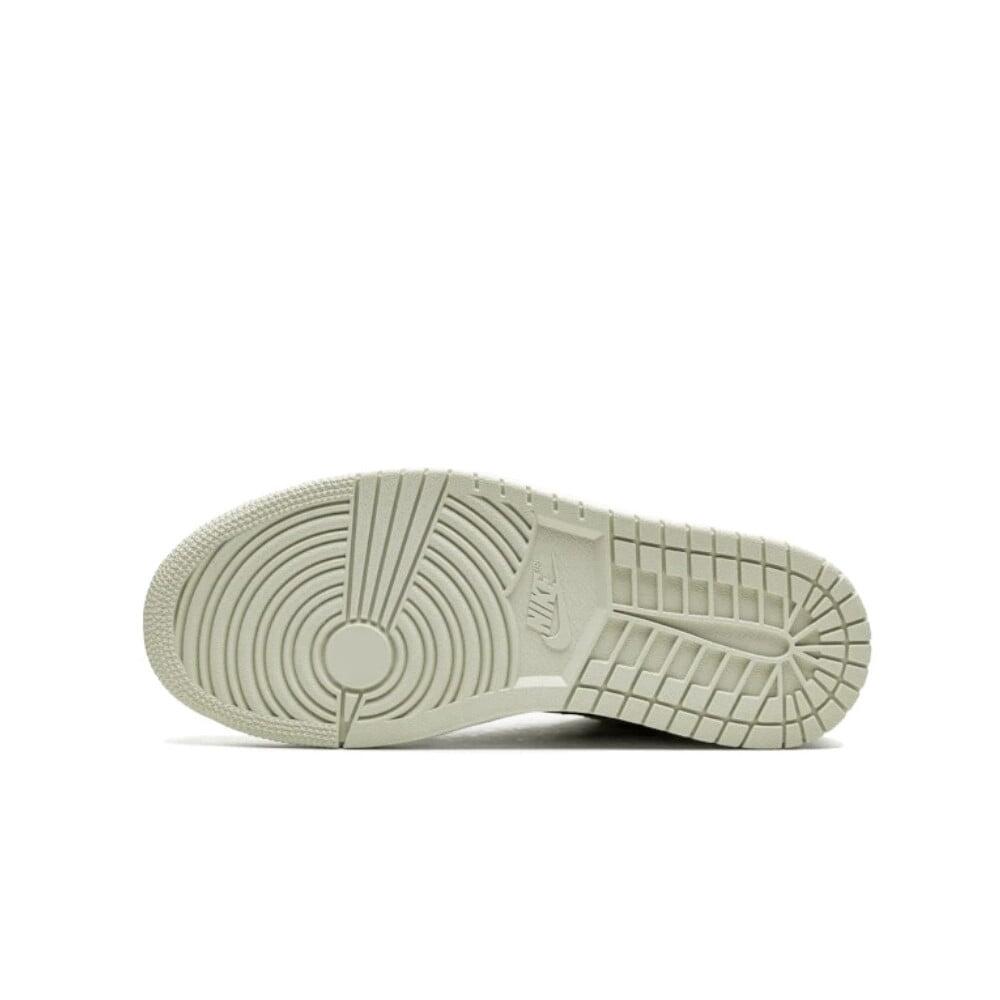 Tenis Air  1 Low Coconut Milk 4/4