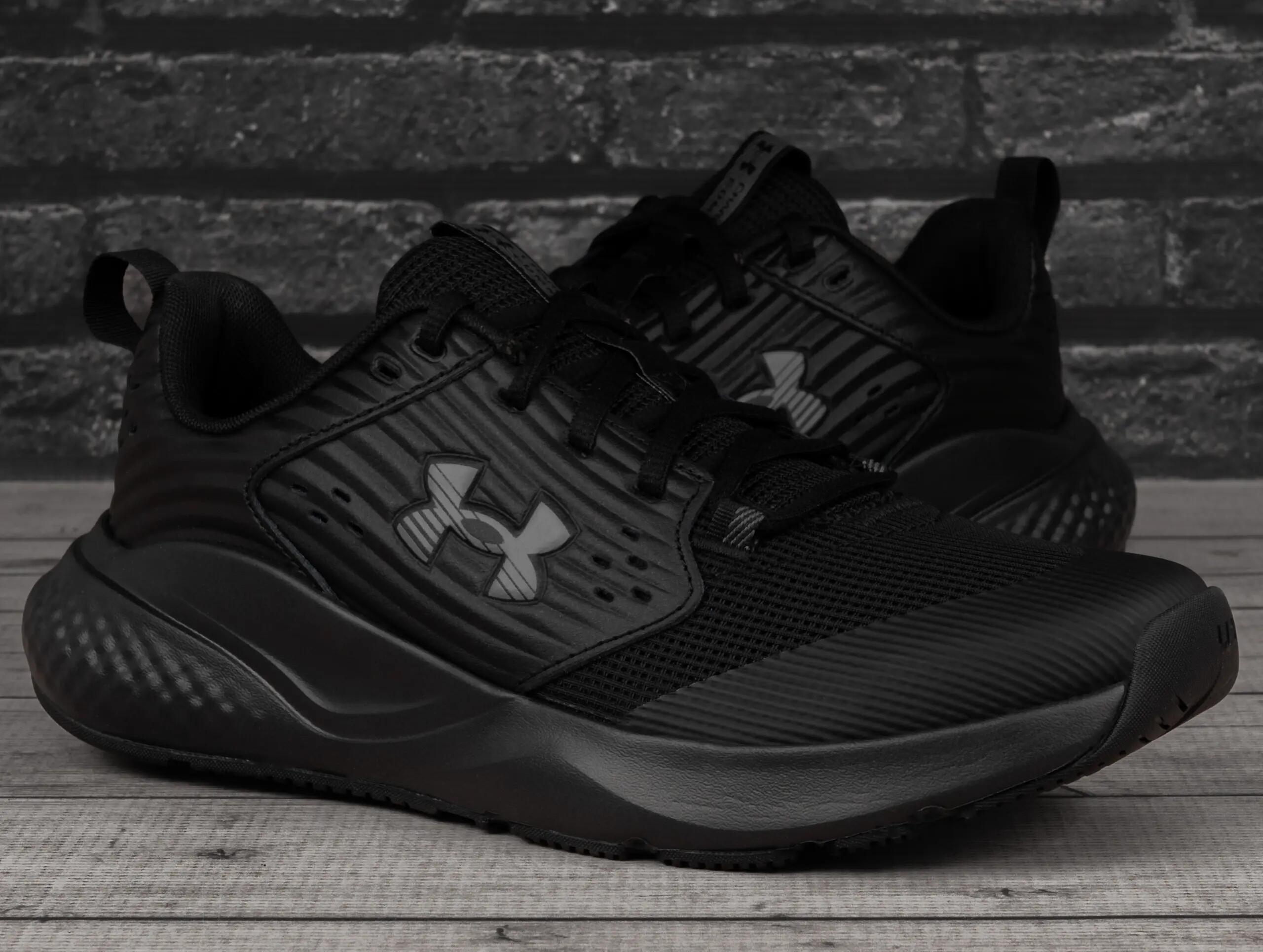 Herren Trainingsschuhe Under Armour Commit 4 schwarz/schwarz/castlerock 2/7