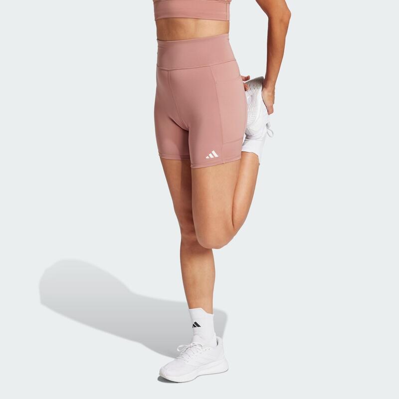 Legíny Own the Run Short