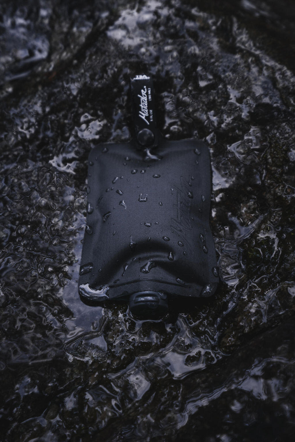 Matador FlatPak Toiletry Bottle 2/2