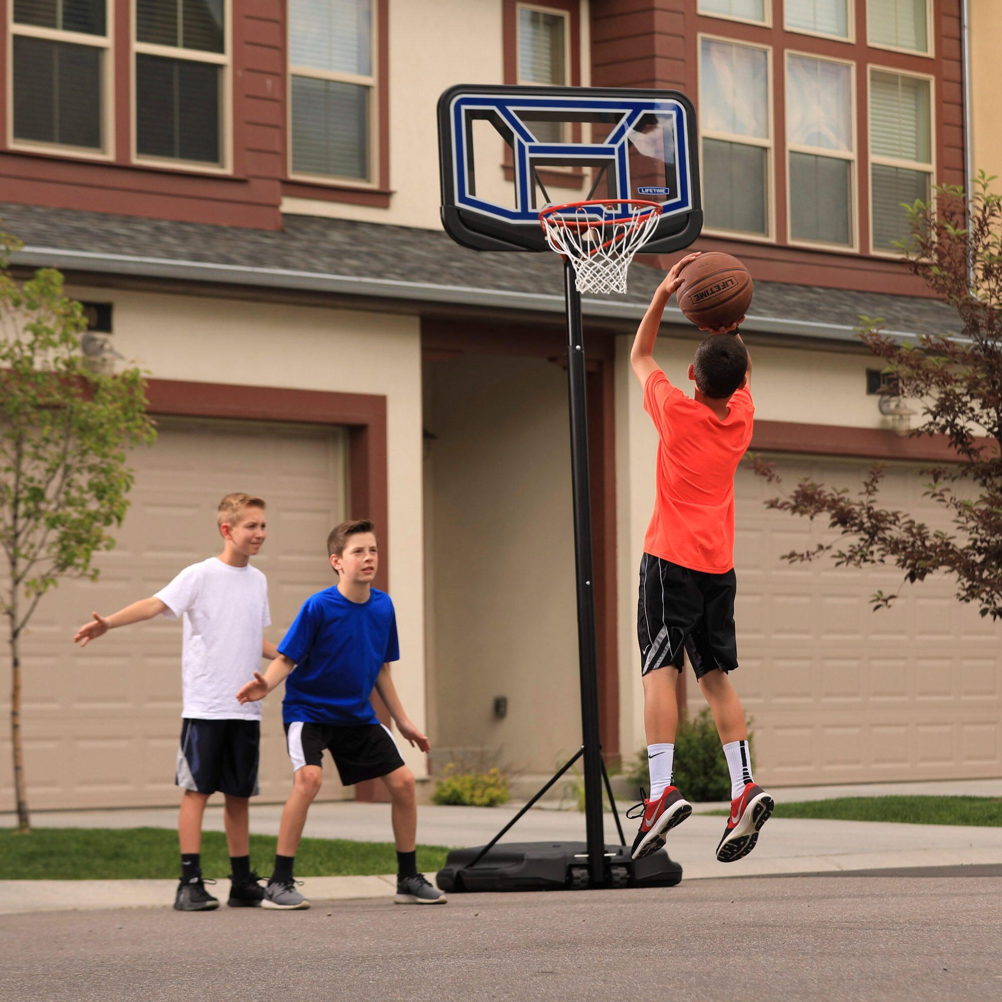 Canasta baloncesto ultrarresistente Lifetime altura regulable 230/305 cm UV100 3/6