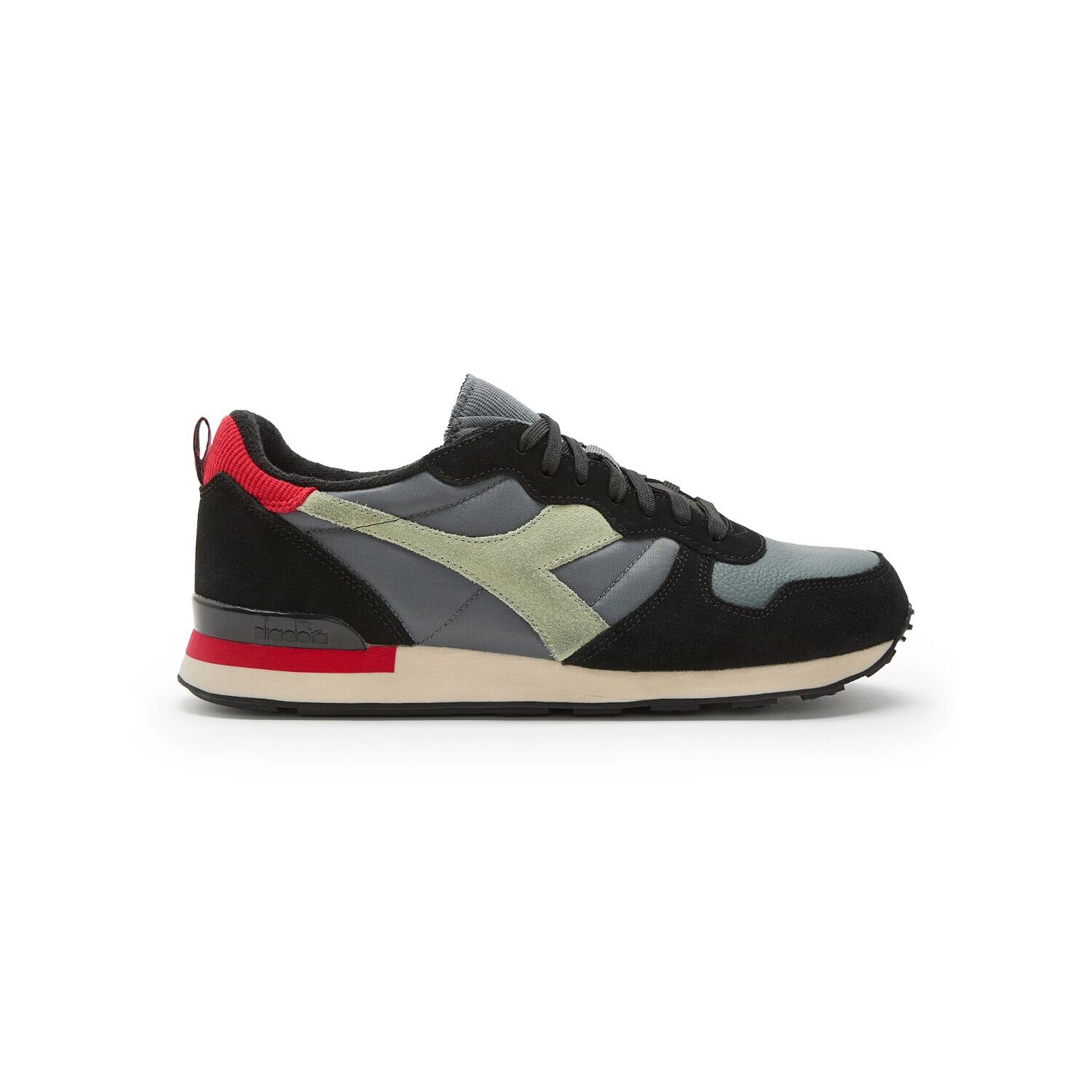 DIADORA picture