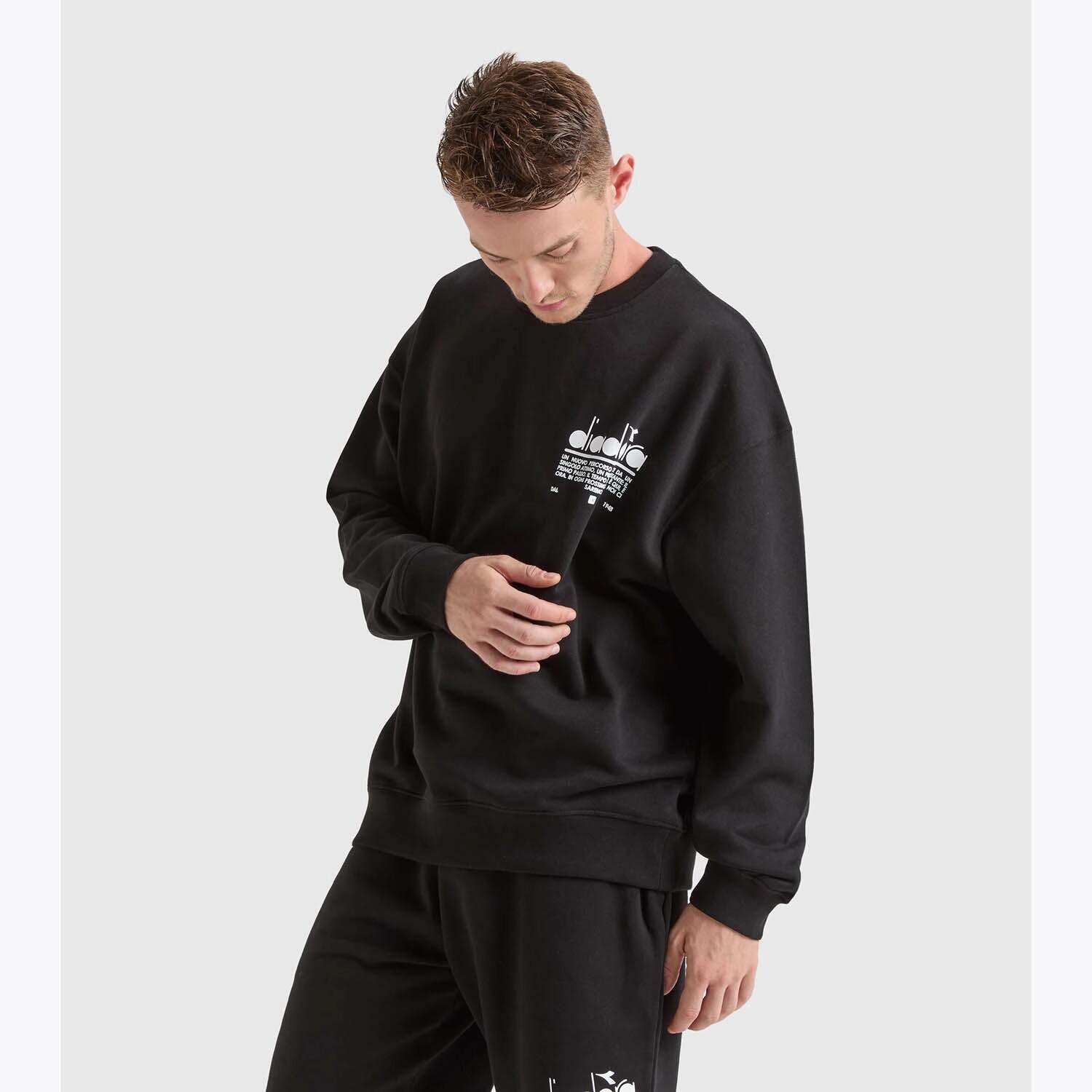 DIADORA picture