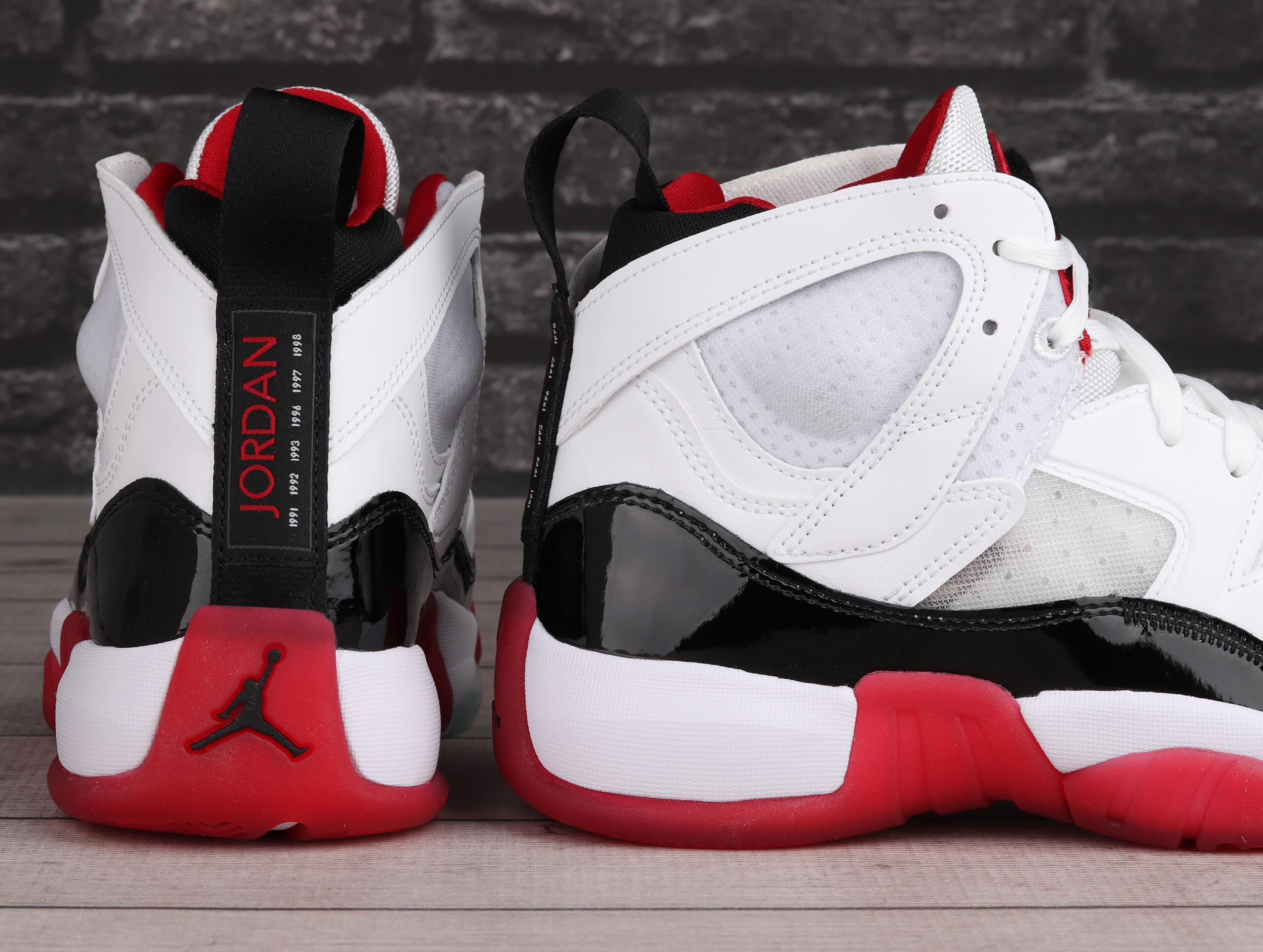 red white and black basketball shoes