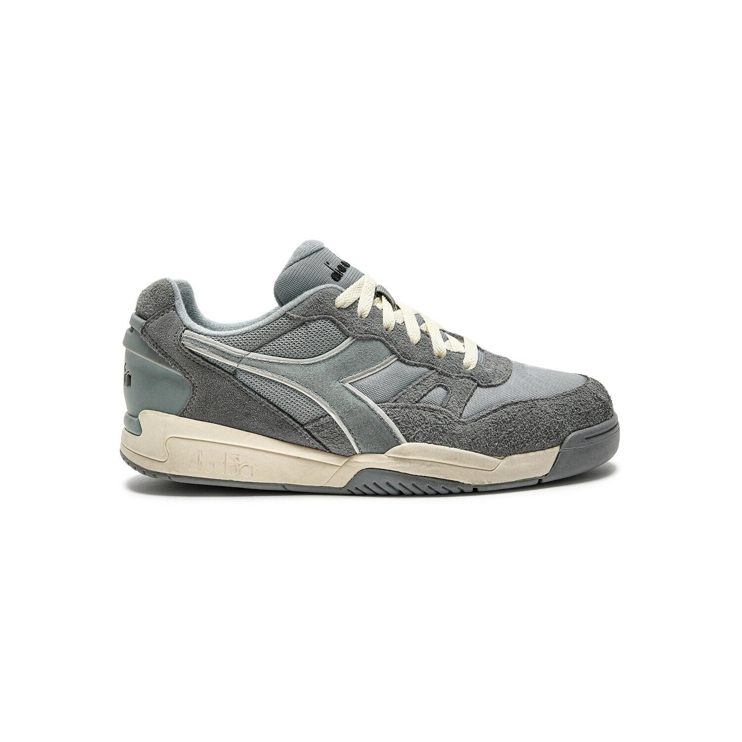 DIADORA picture