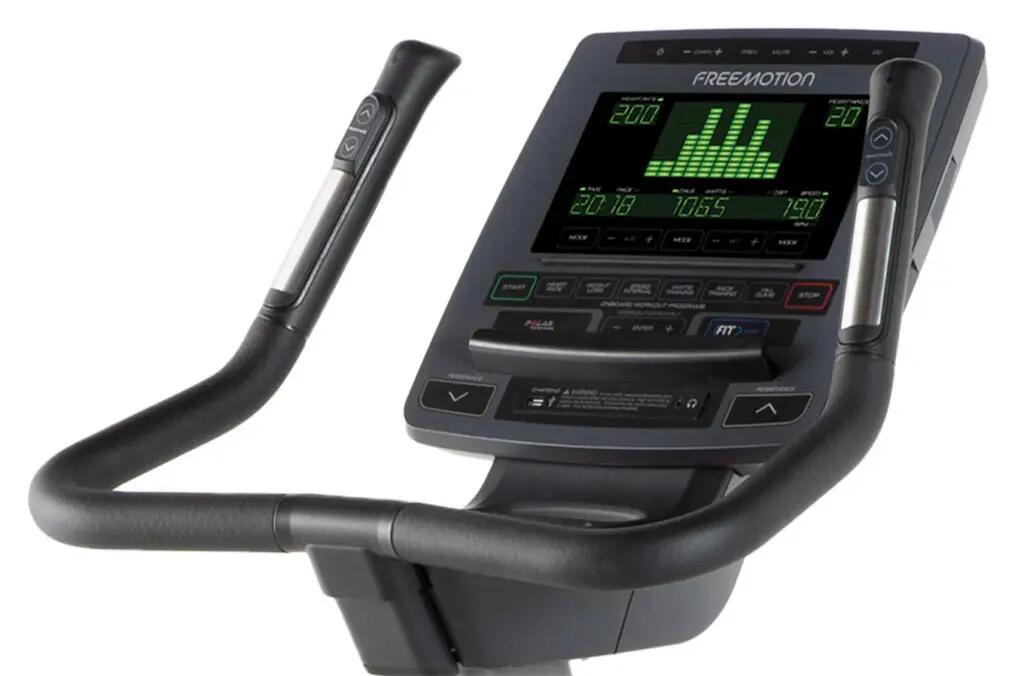Freemotion U8.9b Ülő szobakerékpár 4/4