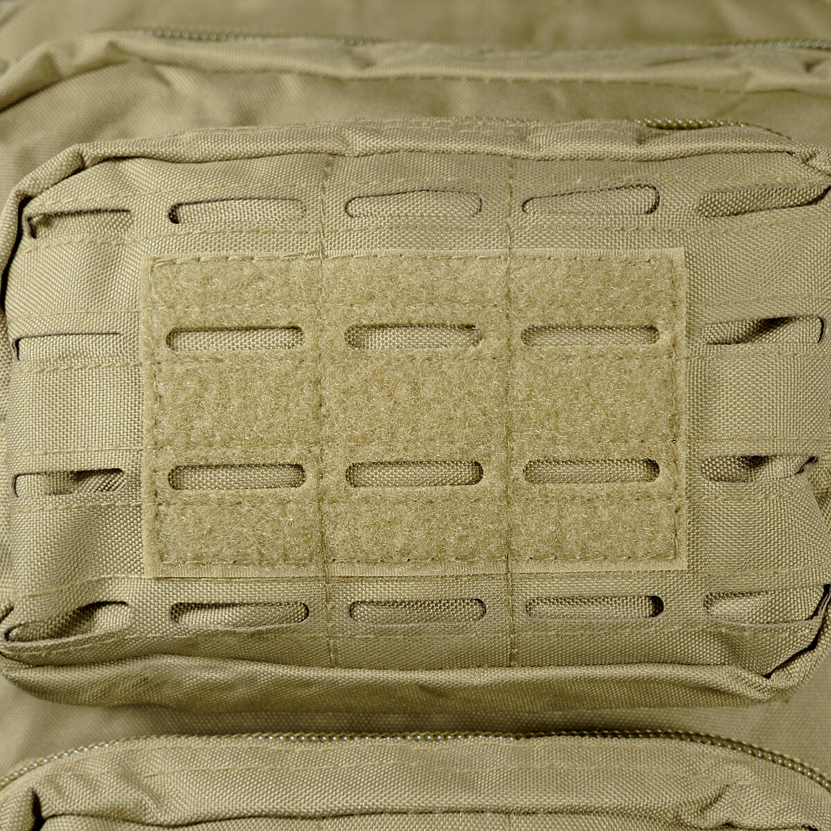 MOCHILA TÁTICA MILITAR MIL-TEC Corte Laser Coiote 36L 3/4