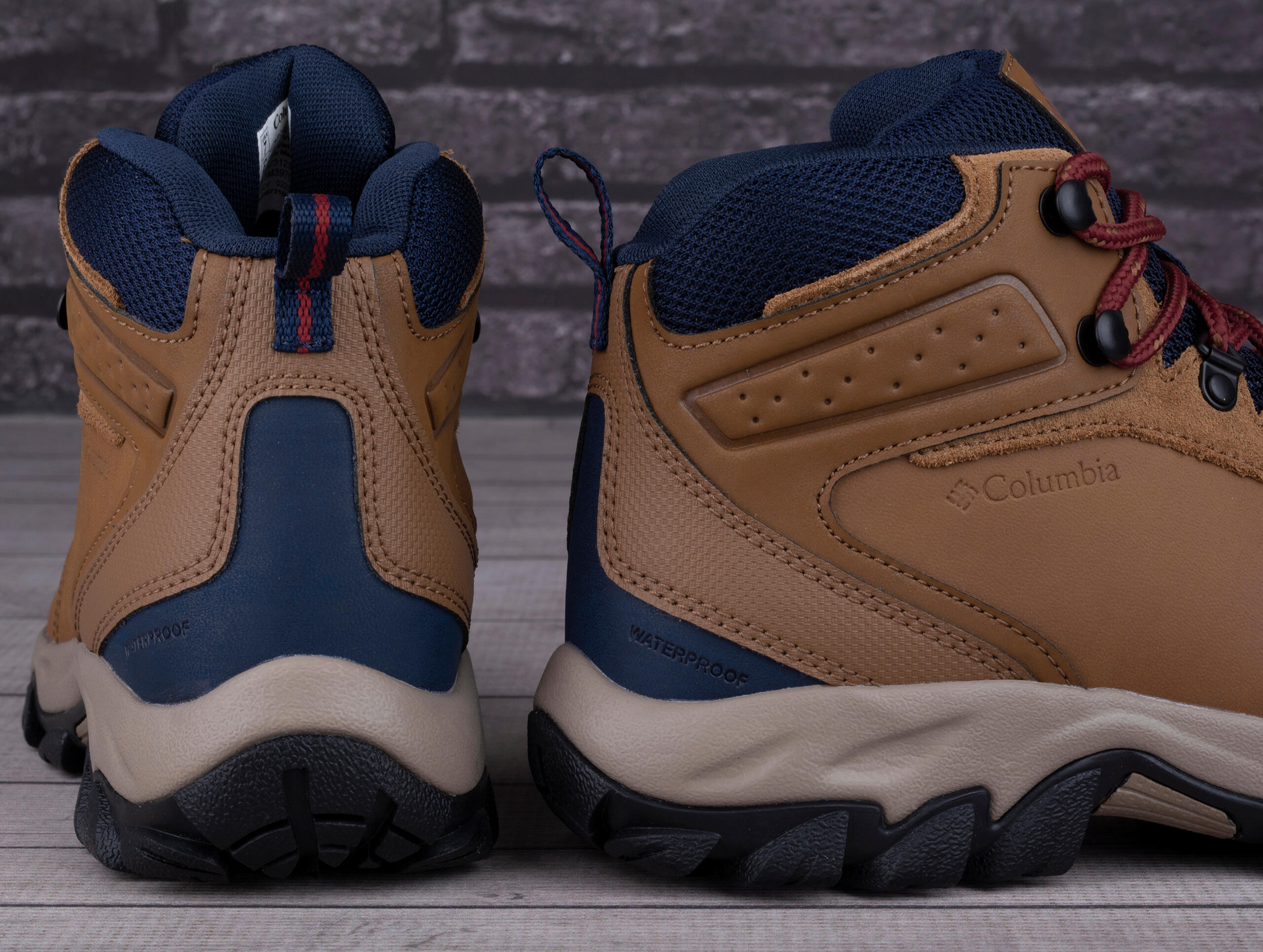 Buty męskie zimowe Columbia NEWTON RIDGE 4/6