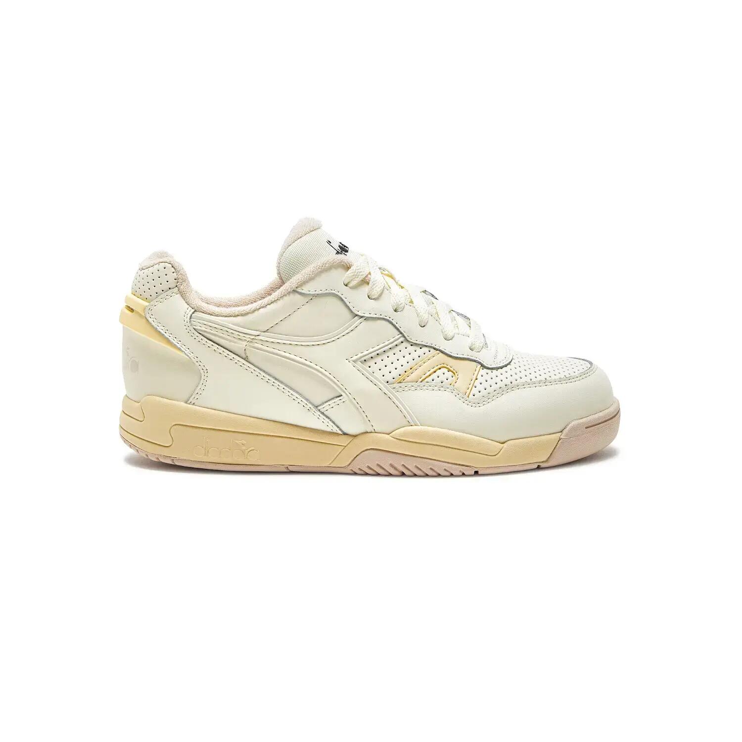 DIADORA picture
