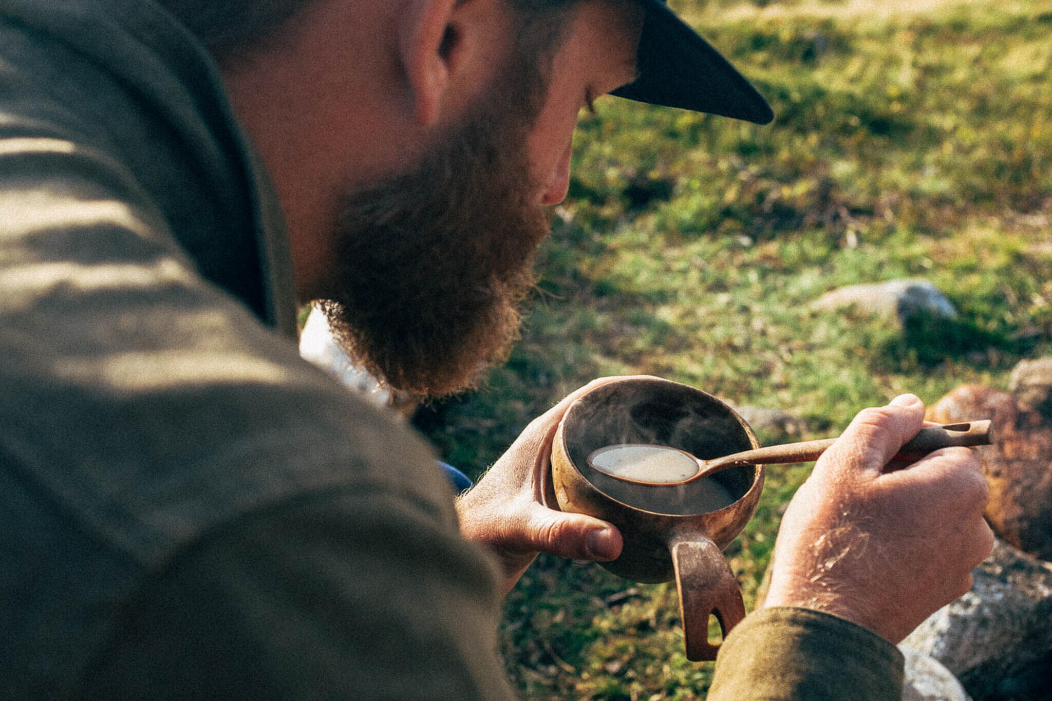outdoorowy Kupilka 21 Klasyczny kubek z łyżeczką - oryginał (brązowy) 5/7