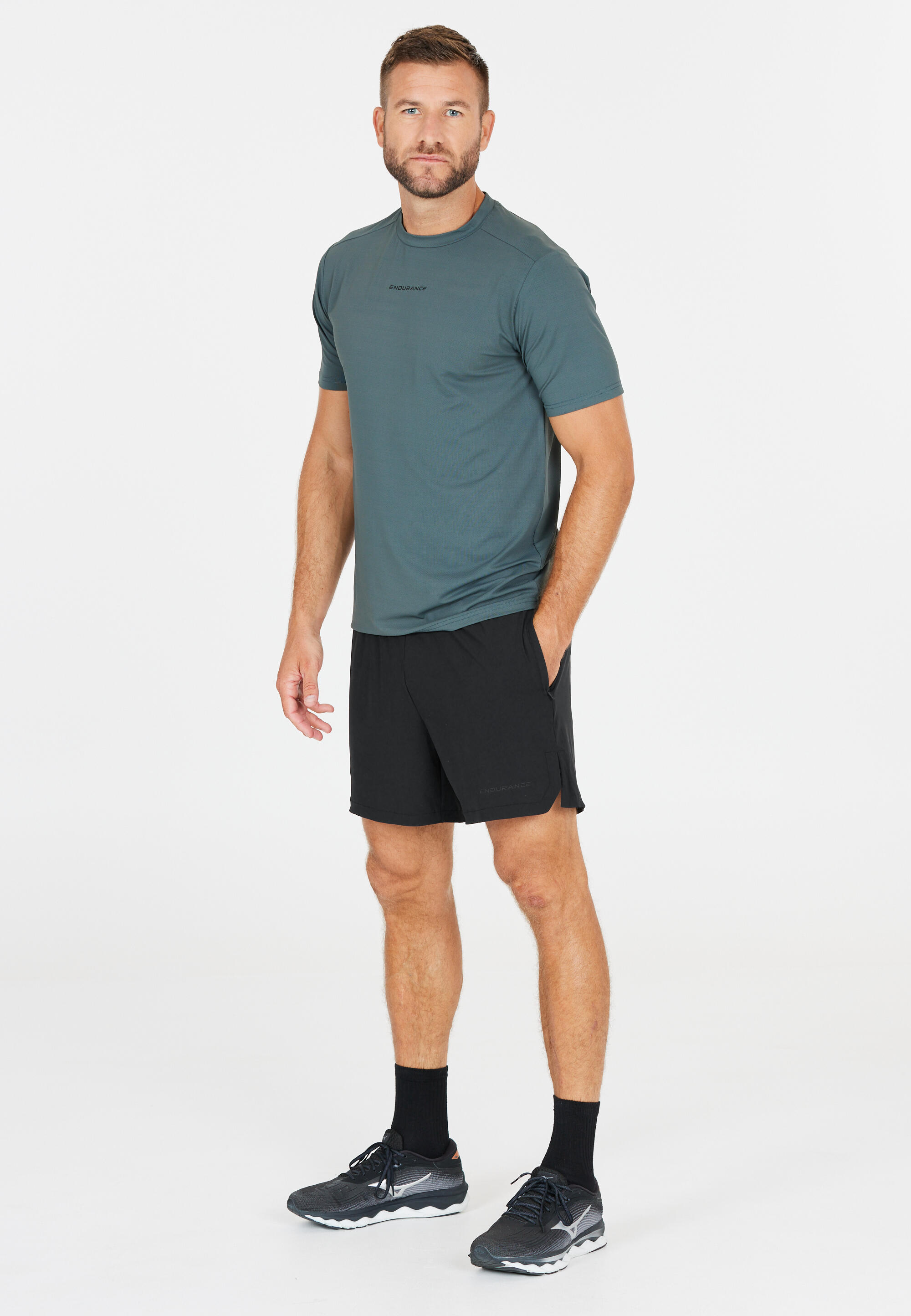 Pantalón corto Endurance Dyne 4/5
