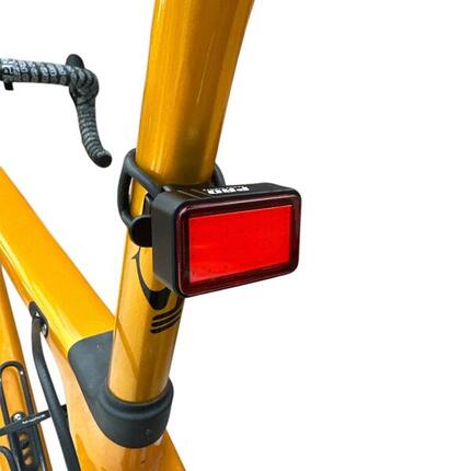 Feu arrière vélo LED avec capteur de freinage rechargeable par USB - 125 Lumens