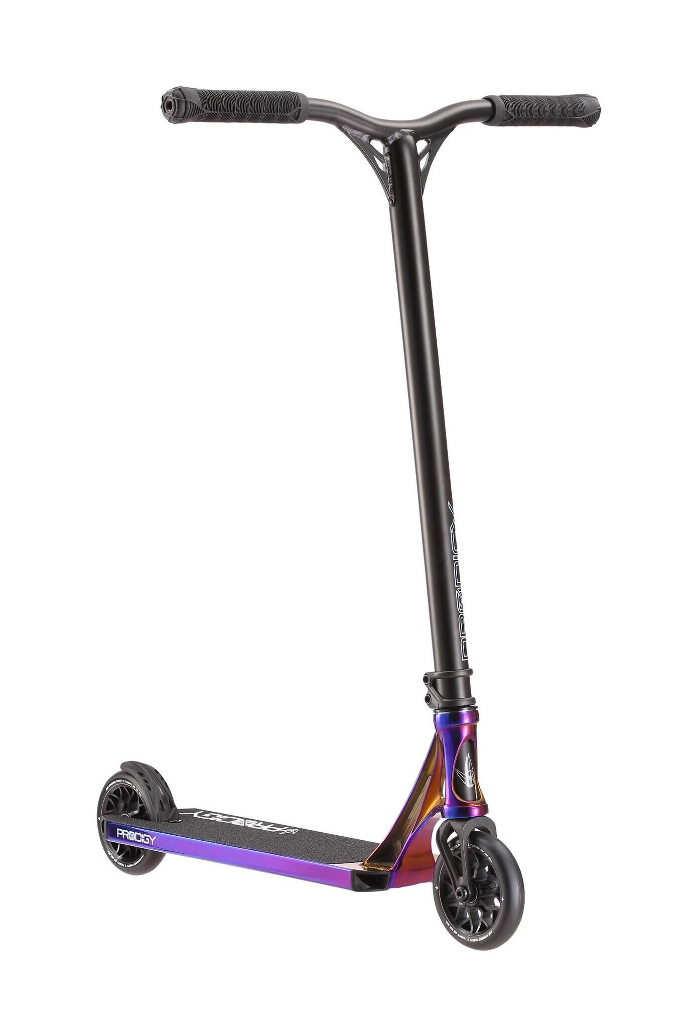 Blunt Prodigy X Burnt Pipe – Unieke Stuntstep voor Uitdagende Stunts 3/6