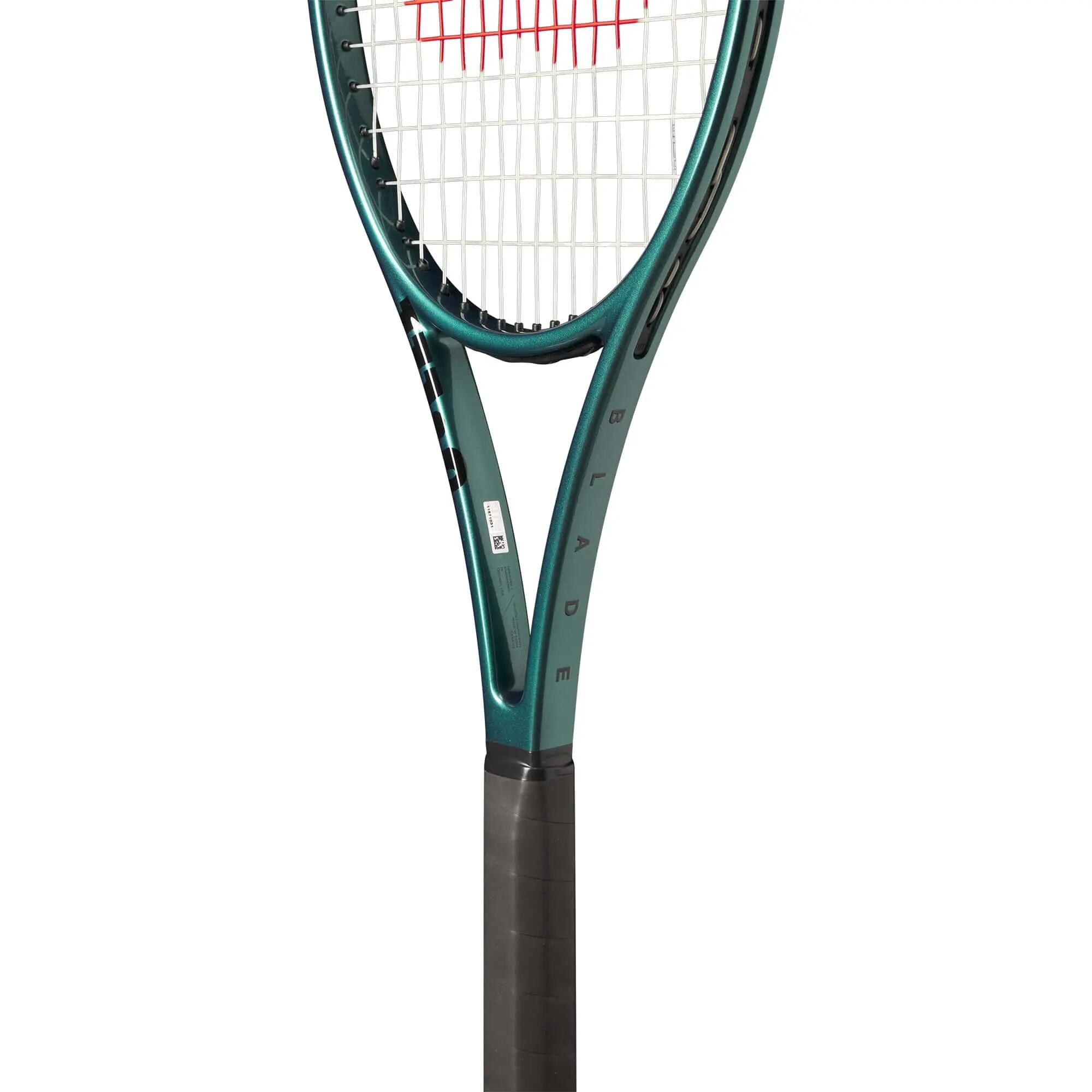 Blade Pro (16x19) v9 teniszütő L3 4/5