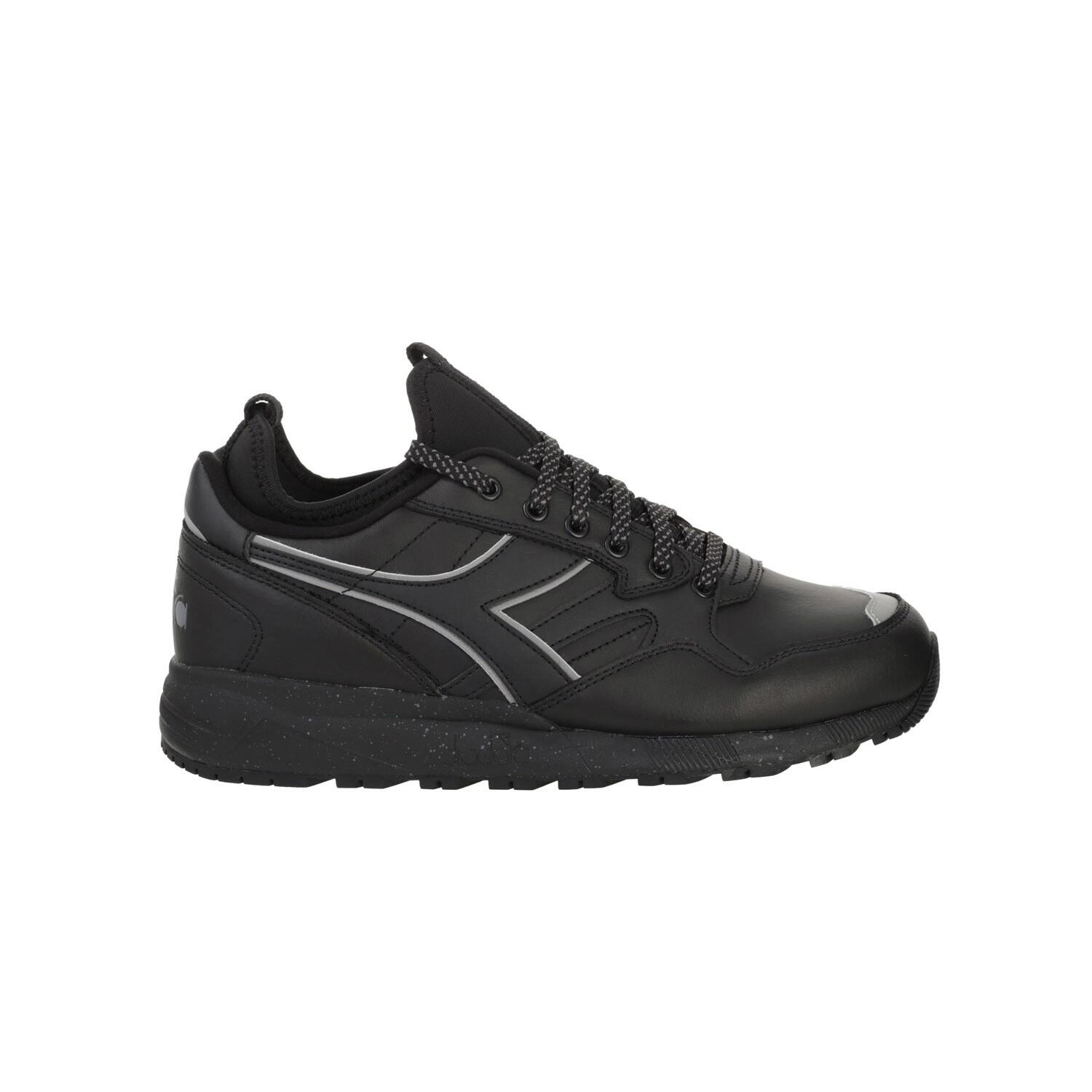 DIADORA picture
