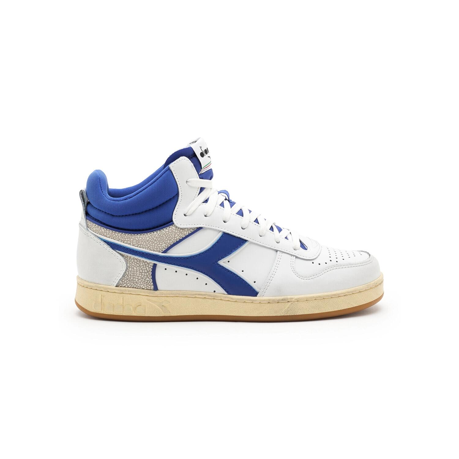 DIADORA picture