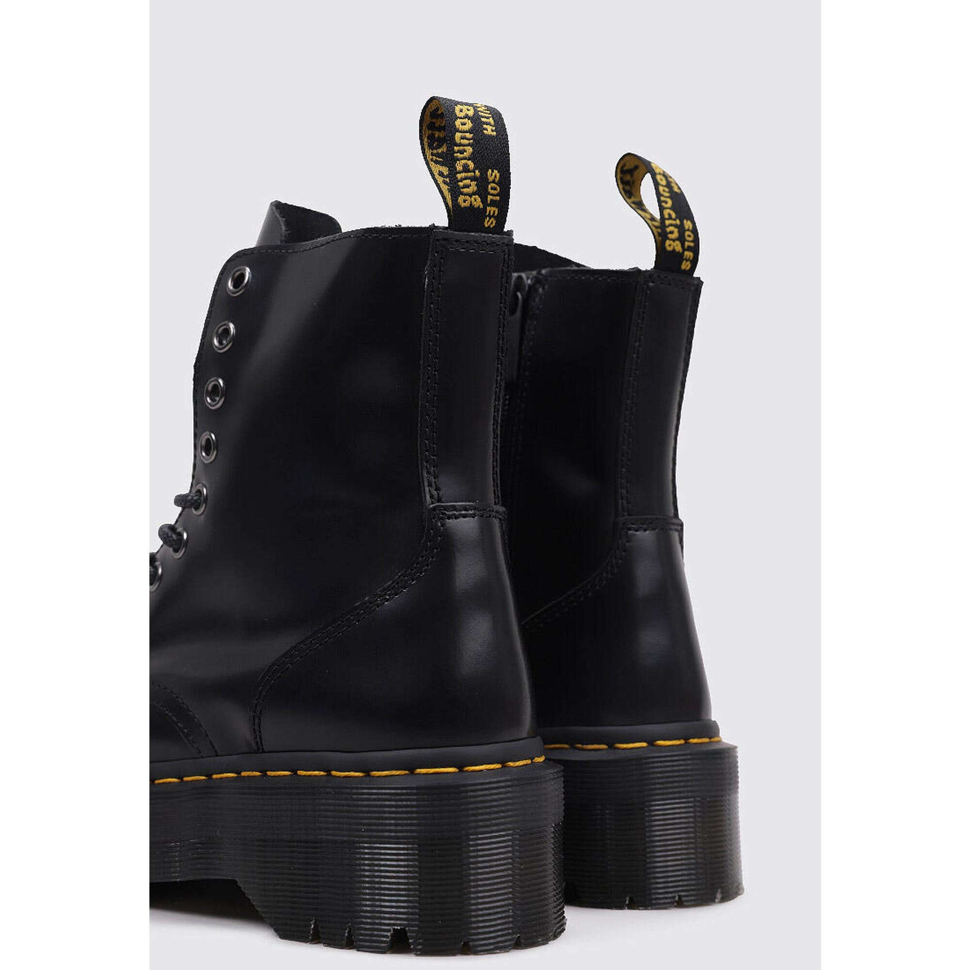 Dr. Martens Bottes Brogues Mixte - Style Botte Bovver En Daim - Modèle Pascal