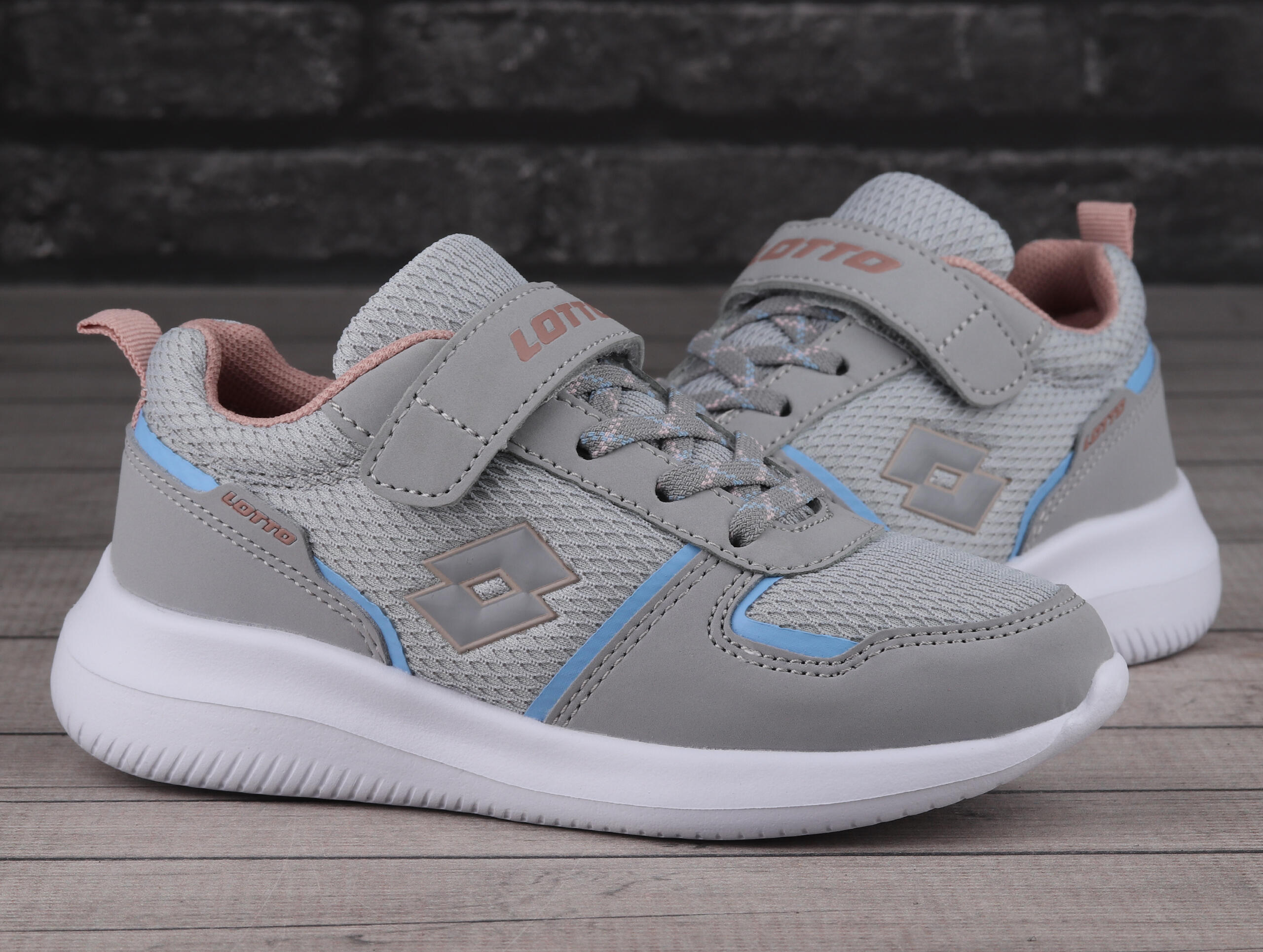 Buty dziecięce sportowe Lotto COMBINE TC K 2/7