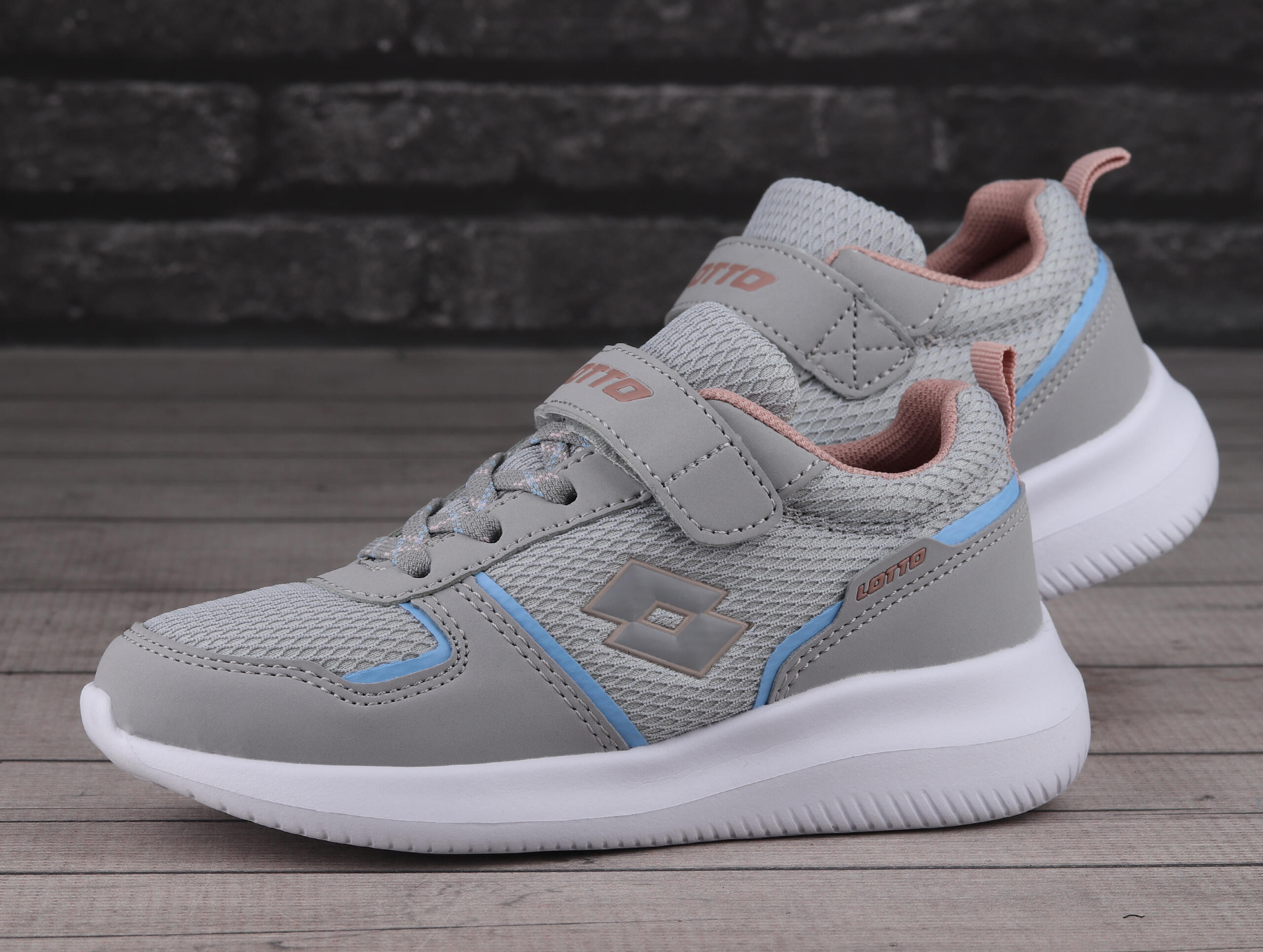 Buty dziecięce sportowe Lotto COMBINE TC K 3/7
