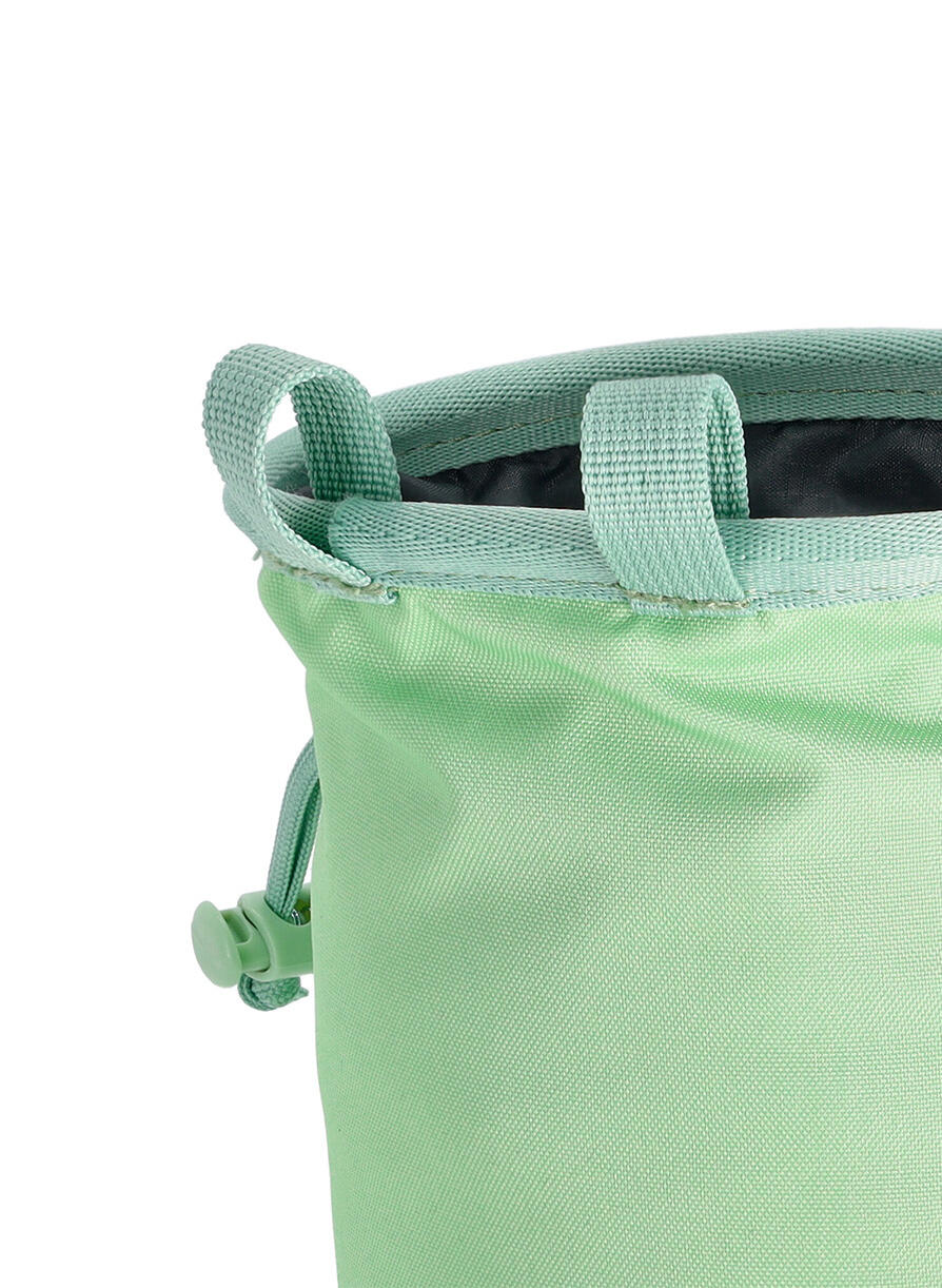 Sacchetto magnesite Petzl Bandi verde, compatto e leggero 6/7