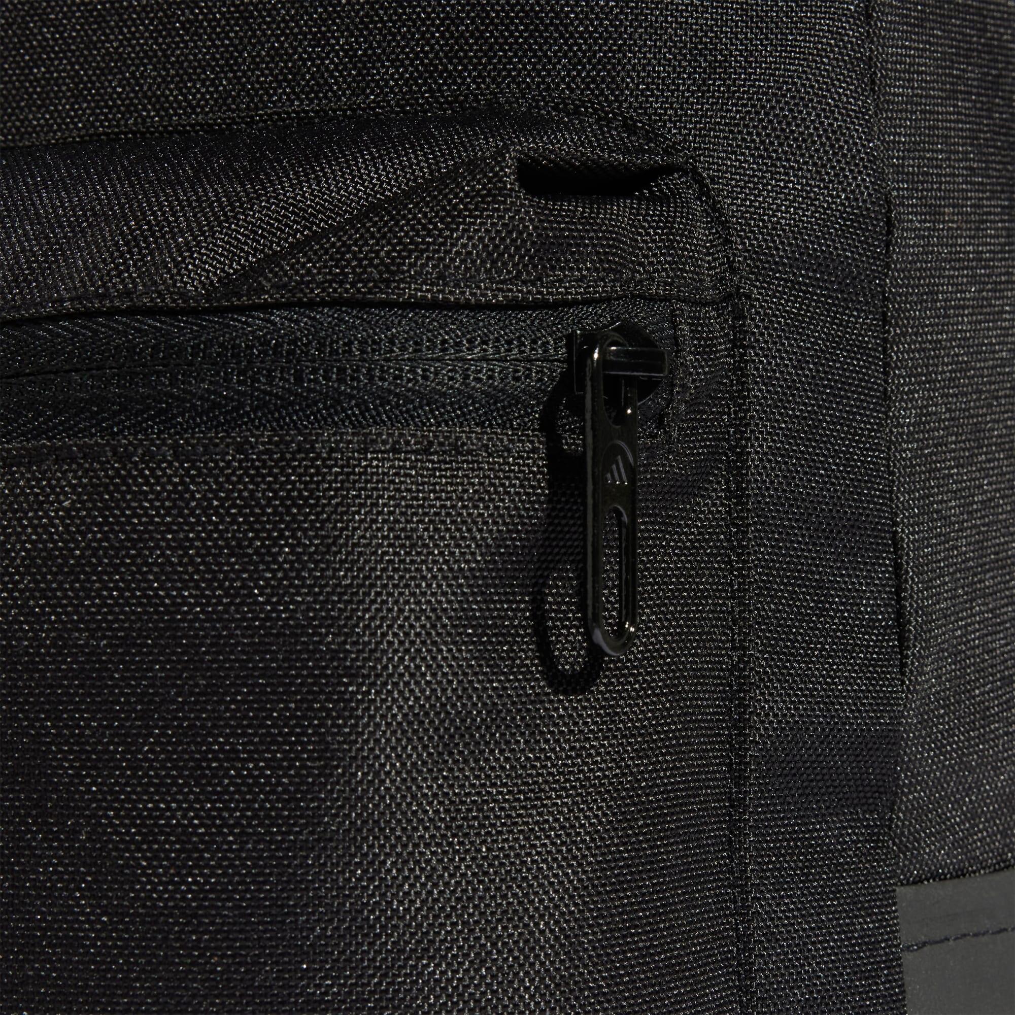 Classic Back-to-School Badge of Sport Backpack 5/7