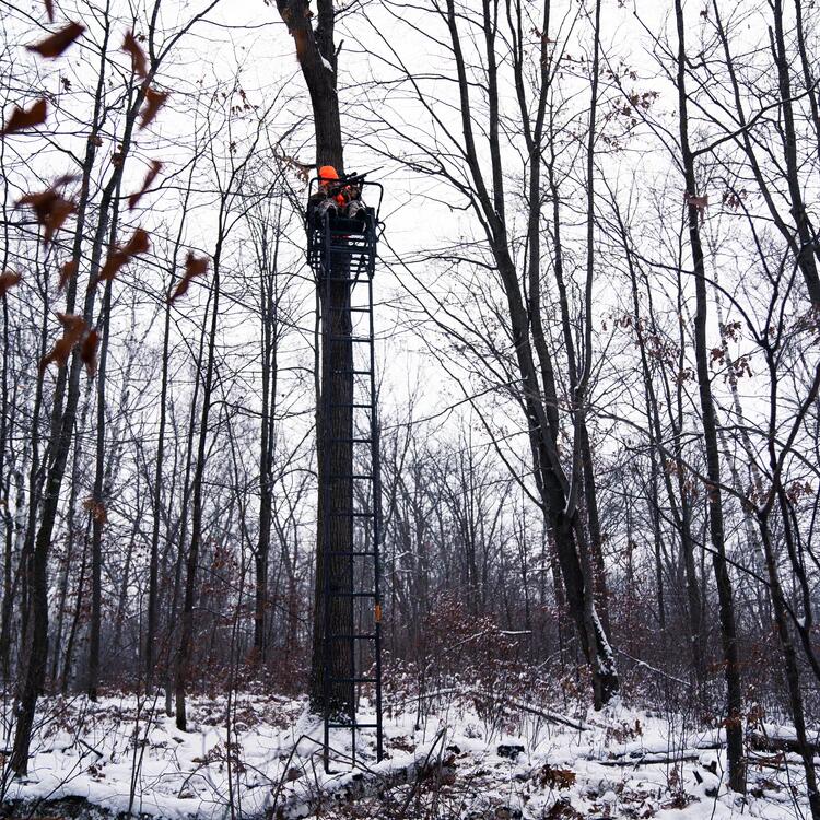 TREESTAND LADDERSTAND PUESTO CON ESCALERA RETREAT™  1-MAN 2/7