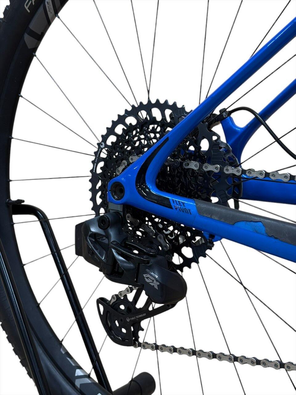 Reconditionné -VTT Canyon Lux CF Pro Race 9.0 GX AXS - comme neuf  6/7