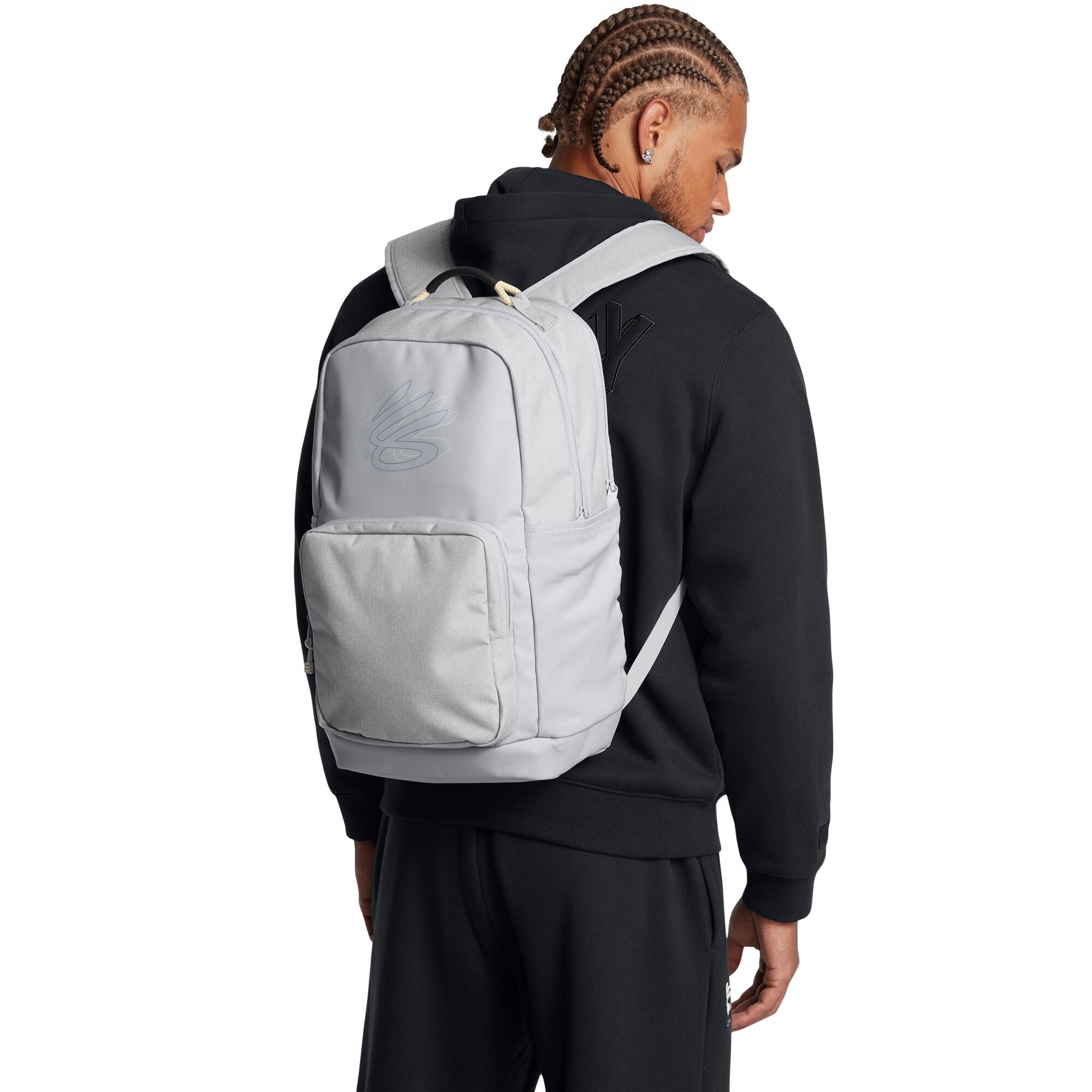 UNDER ARMOUR picture