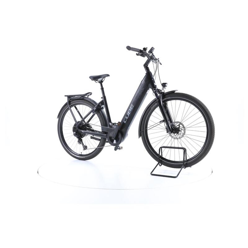 Reconditionné - Cube Touring Hybrid Pro 625 Vélo électrique Entrée basse  - Bon