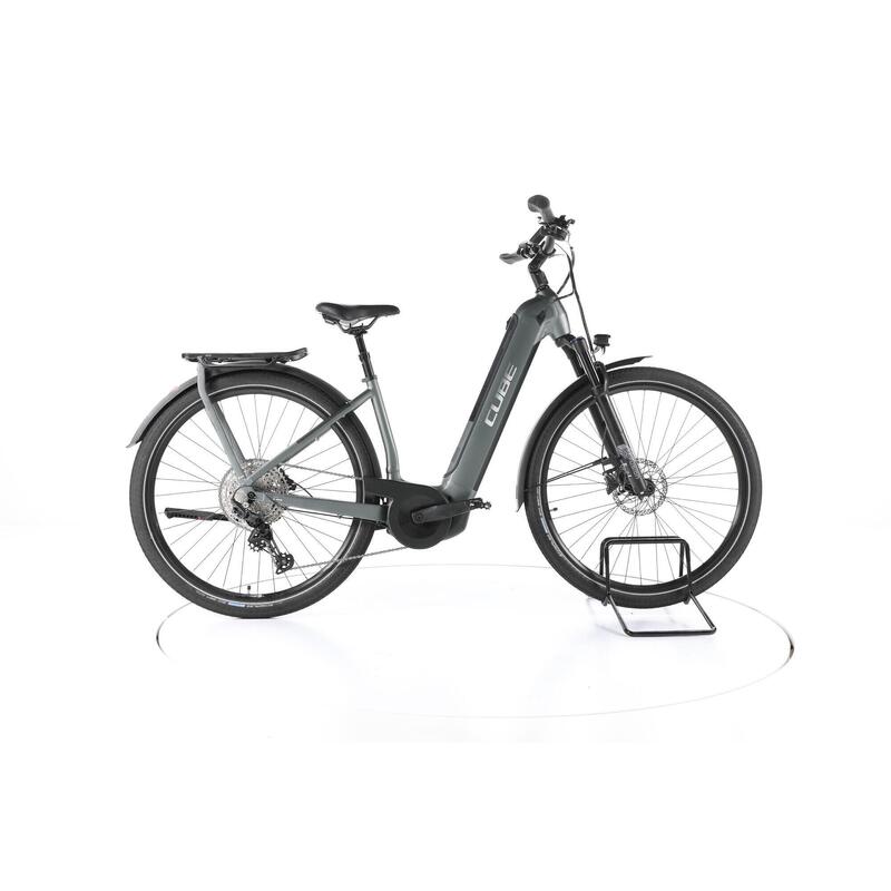 Refurbished - Cube Kathmandu Hybrid Pro E-Bike Lage instap 2023 - Zeer goed