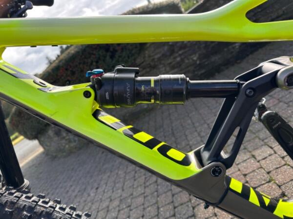 Entre Particuliers - Cannondale Jekyll taille M 2/5