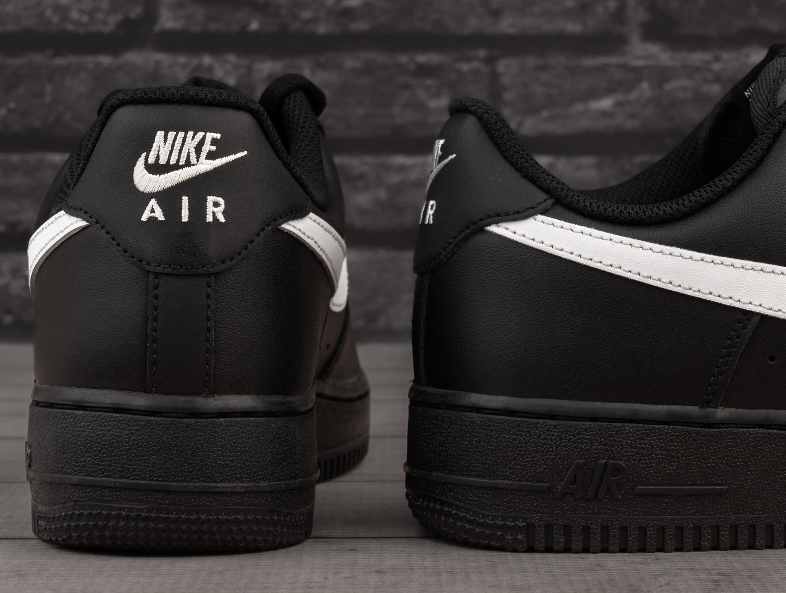 Nike Air Force 1 Low '07 Black White 4/7