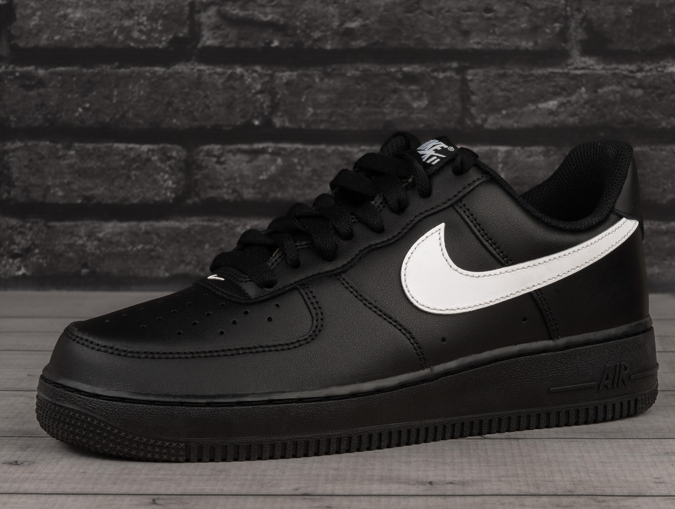 Nike Air Force 1 Low '07 Black White 3/7