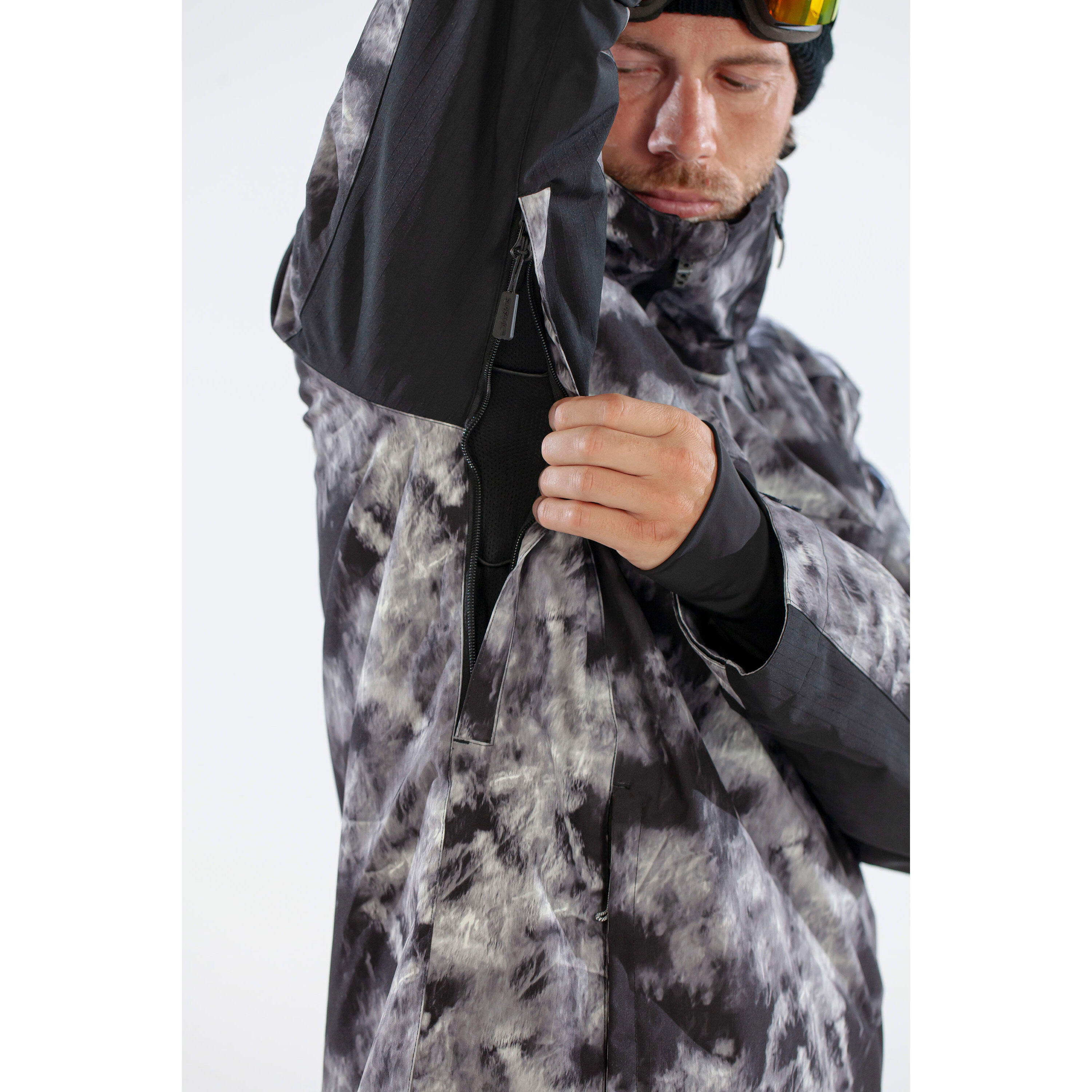 Whiteroom Frostbite Ski Jacket Black 6/7