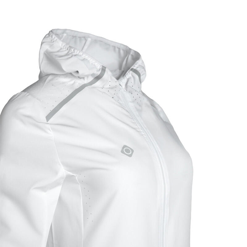 Izas Arasal Women's Jacket : Leistung und Komfort für Läuferinnen und 3/4