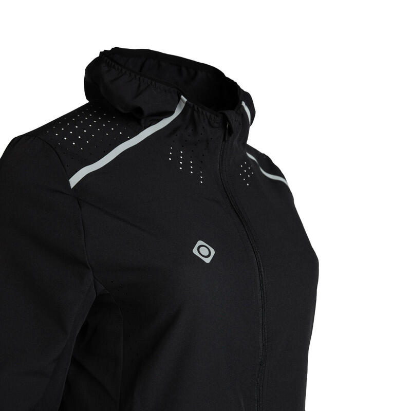 Izas Arasal Women's Jacket : Leistung und Komfort für Läuferinnen und 3/4