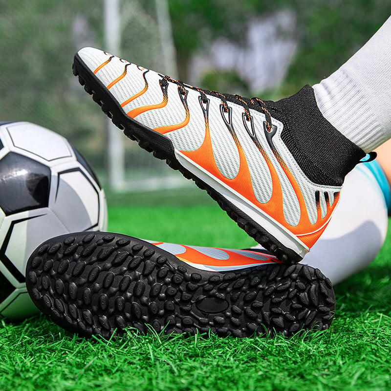 Ghete de fotbal MBrands, 7.8 cu glezna  pentru teren sintetic, alb 37