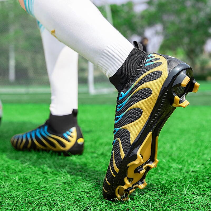 Ghete de fotbal MBrands, 7.9 cu glezna , crampoane , negru 43