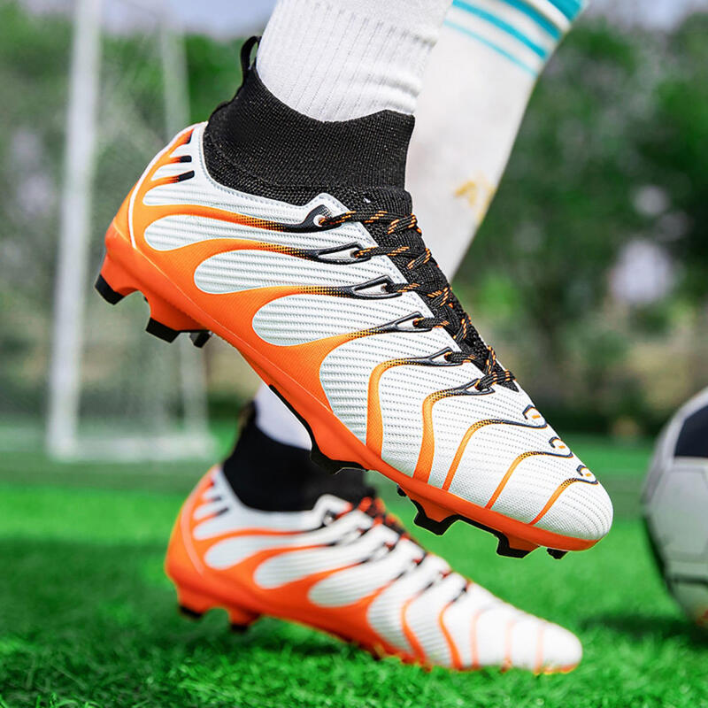 Ghete de fotbal MBrands, 7.9 cu glezna , crampoane , alb 35