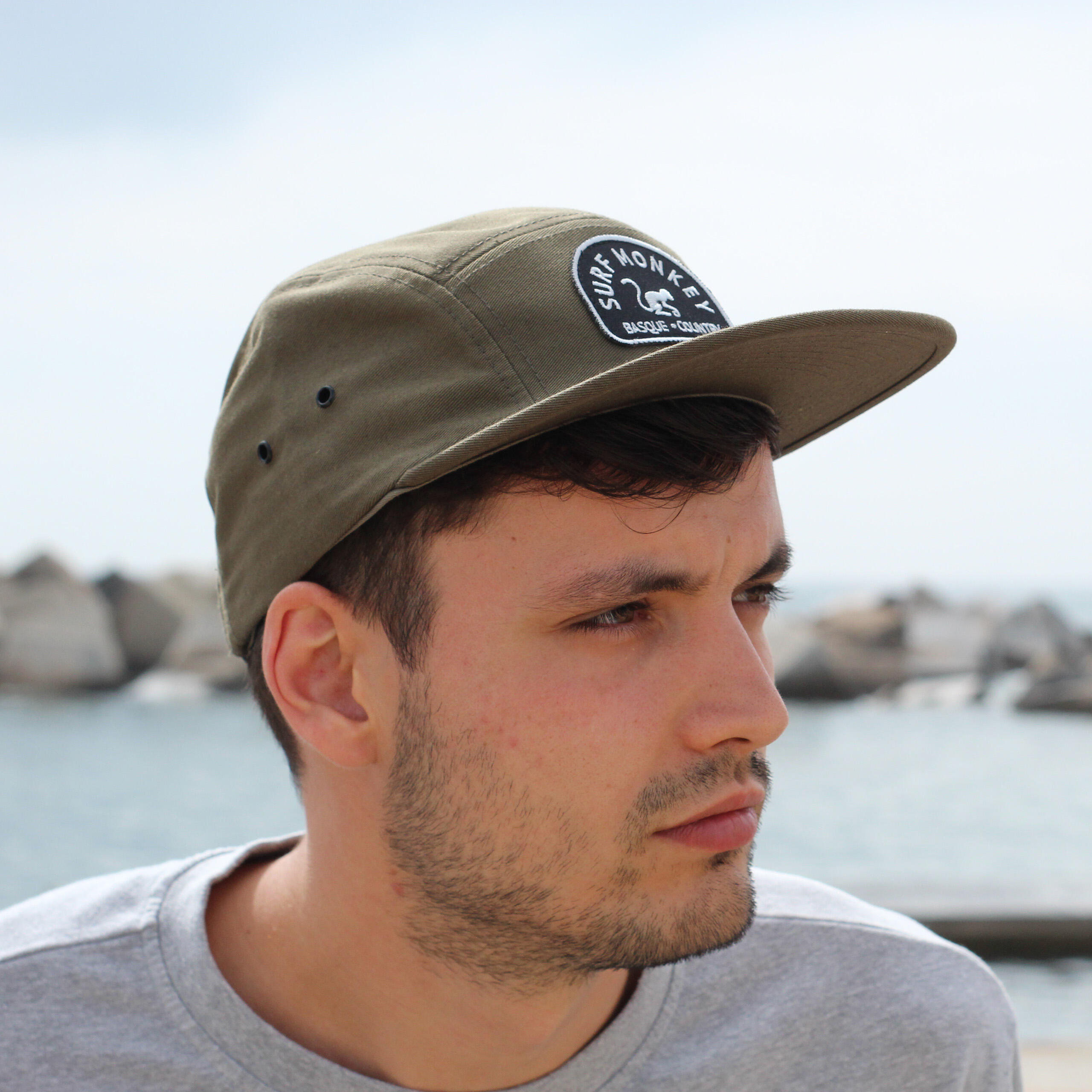 Gorra 5 Paneles - Visera Plana - Jockey / Adulto / Talla única (Verde Oliva) 4/4
