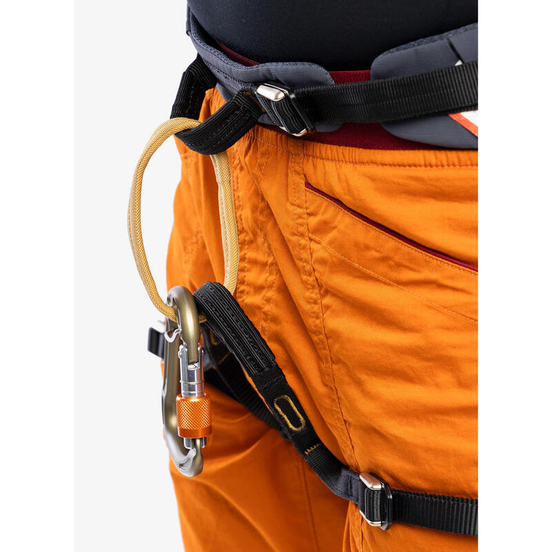 Harnais escalade Blue Ice Cuesta ajustabil ușor, curea lată, 4 porte-mat.